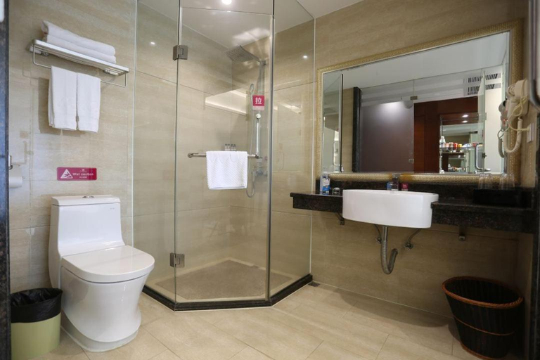 Bathroom, Mizparton Hotel South Qianjin Road, Jiangmen