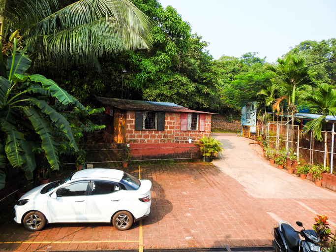 Others 5, Hotel Madhuban, Ratnagiri