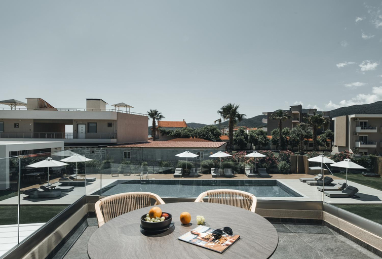 Others 4, Callisti Suites, Central Macedonia