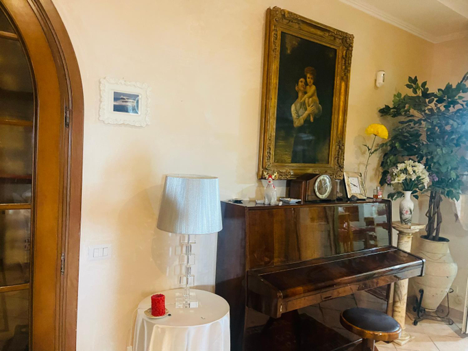Others 4, Villa Ennio, Roma