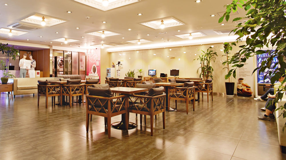 Food & Drinks 4, Skypark Myeongdong II, Jung