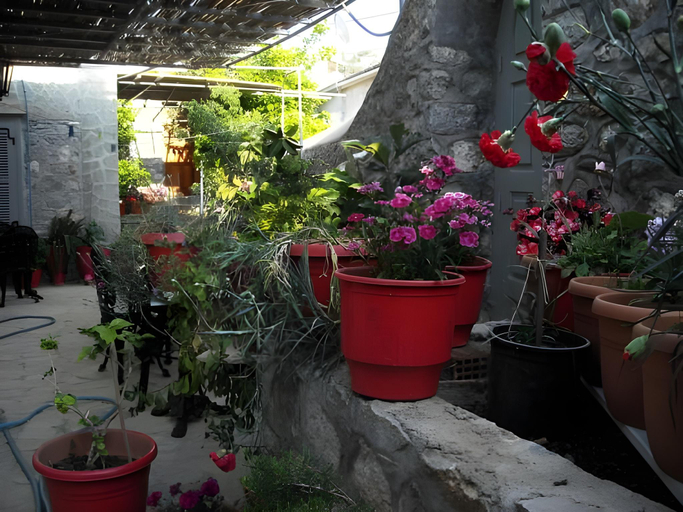 Others 3, Theano Guesthouse, Attica