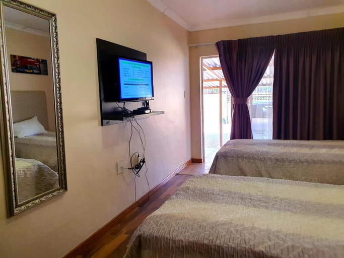 Others 5, Tenacity Guesthouse - Riviera Park, Ngaka Modiri Molema
