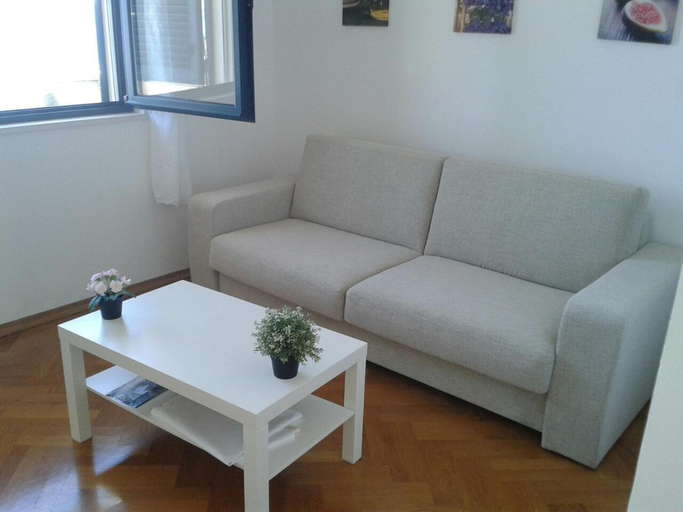 Others 5, Apartments with sea view, Zadar
