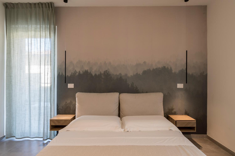 Others 5, Residence Stella, Massa Carrara
