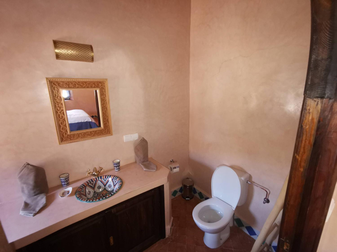 Bathroom 7