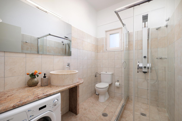 Bathroom 4, Santos Luxury Apartments, Ionian Islands