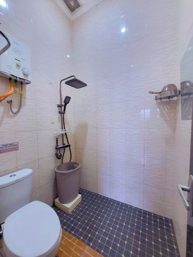 Bathroom 4, Adyvan Villa, Malang