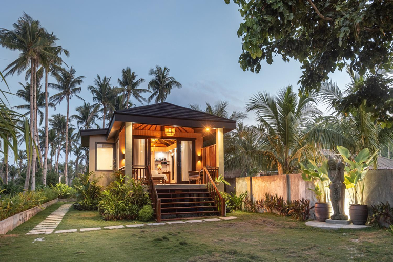VILLA JUAN - A Beach Front Villa in General Luna Siargao, General Luna