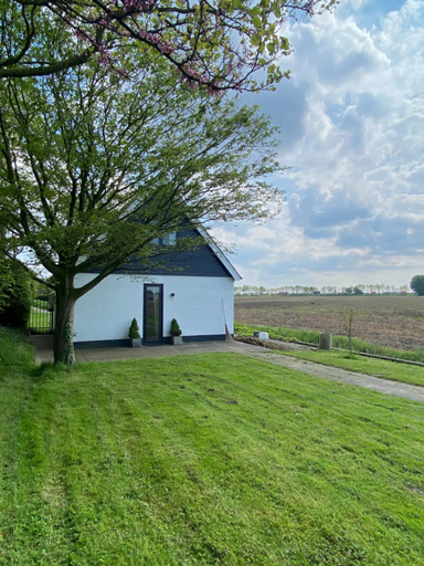 Others 5, Guesthouse The White House - gehele huisje, Cromstrijen