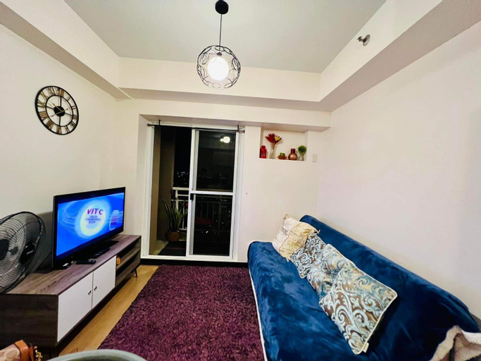 1 BR Condo Unit at The Celandine Condominium near Ayala Cloverleaf Mall, Quezon City
