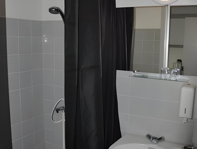 Bathroom 3, Hotel Lakolk, Tønder