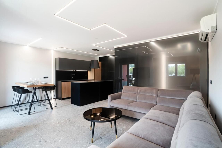 Others 3, Marina Apartment with Terrace Burin 100, Piran
