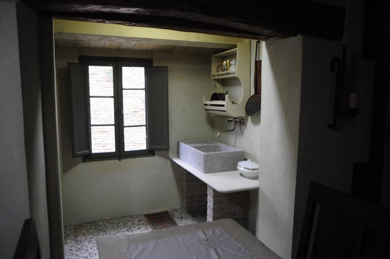 Kitchen 5, Casa Lubacaria, Pesaro E Urbino