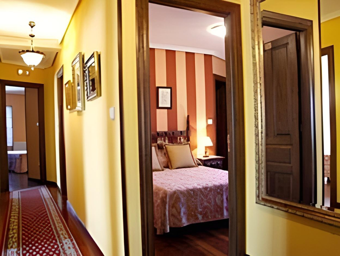 Bedroom 3, Hosteria Miguel Angel, Cantabria