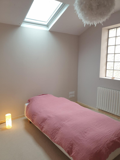 Bedroom 2, Chambres privees dans maison zen, Côte-d'Or