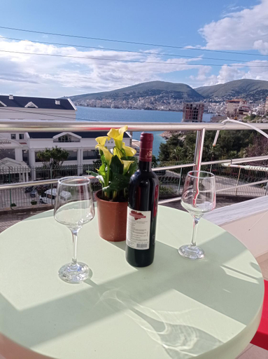 Food & Drinks, Summer Life Apartments, Sarandës