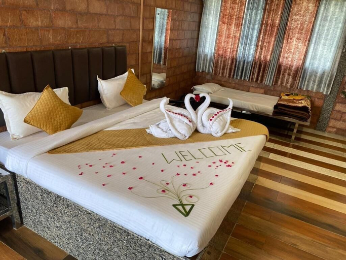 Bedroom, Shri Shiv Villa Managed By Blue Diamond, Junagadh