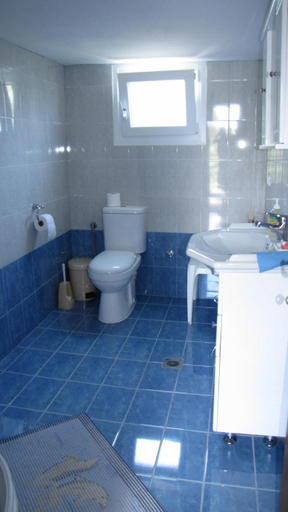 Bathroom 2, House in Vourvourou with big garden for 5 Persons., Central Macedonia