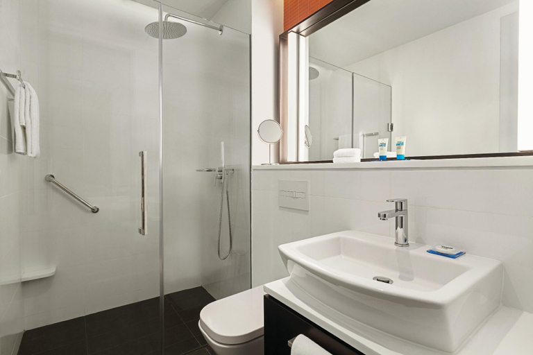 Bathroom 5, Hyatt House Kuala Lumpur, Mont Kiara, Kuala Lumpur