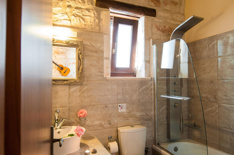 Bathroom 4, Kavos Psarou Villas, Ionian Islands