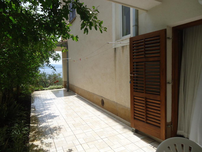 Others 2, Apartments Marica, Brela