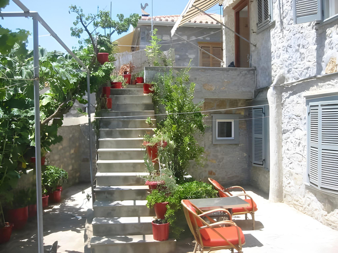 Others 4, Theano Guesthouse, Attica