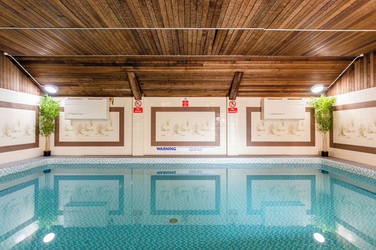 Sport & Beauty 5, Beach Hut Suites, West Sussex