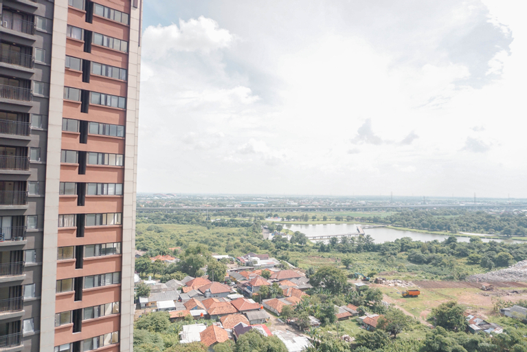 Exterior & Views 5, Warm and Modern Style 2BR at Meikarta Apartment By Travelio, Cikarang