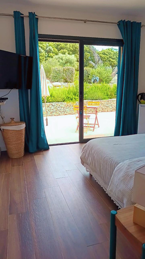 Bedroom, Agreable chambre dans le maquis, Corse-du-Sud