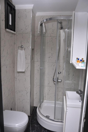 Bathroom 3, Hotel Monarch Istanbul, Fatih