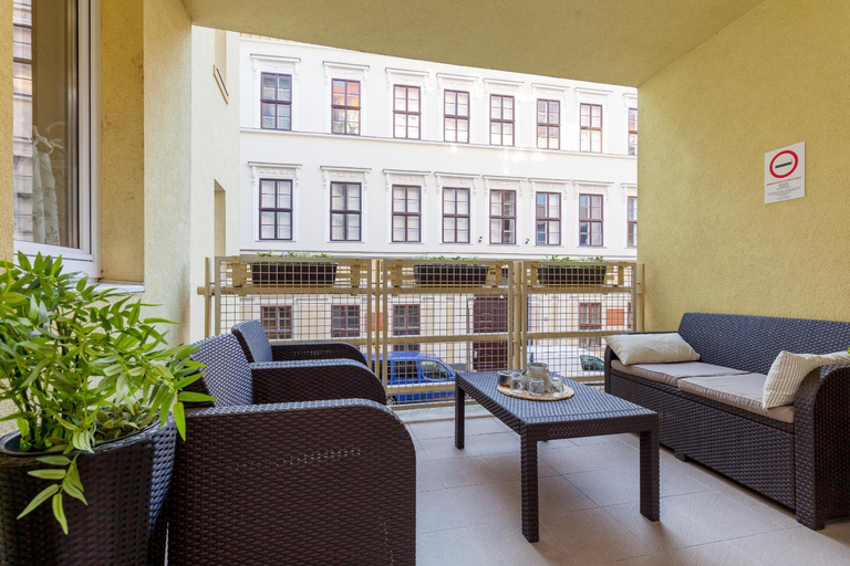 Others 5, GDE Hollo Apartments, Budapesti