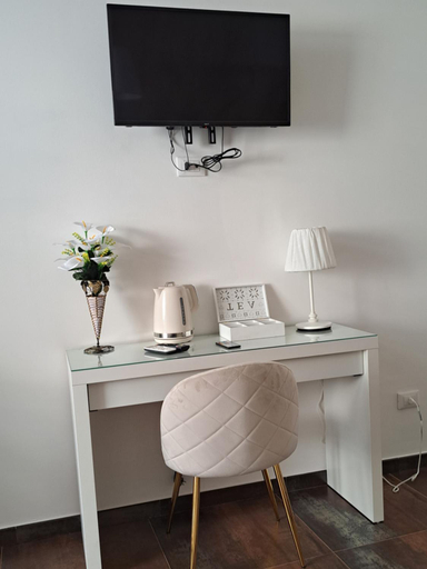 Others 5, Star suite ☆, Catania