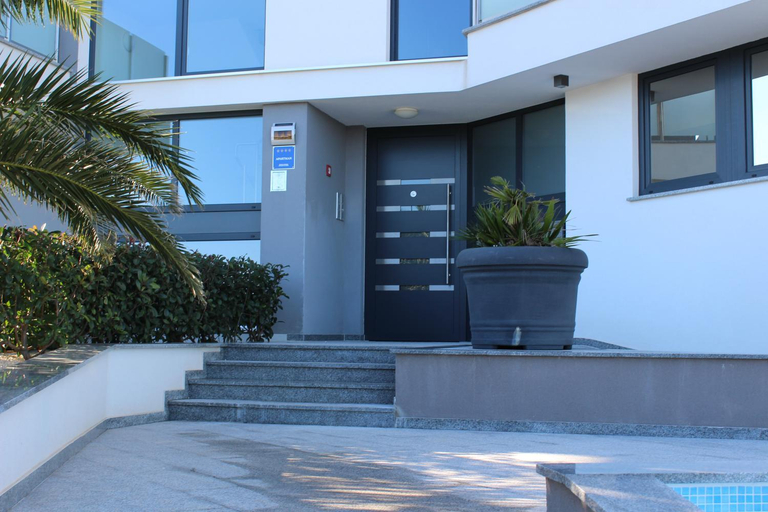 Others 3, Apartmani Uwe, Medulin