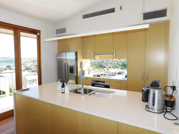 4, Clovelly beach house with pool, Sydney