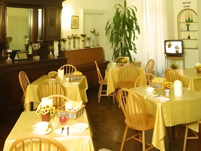 Food & Drinks 5, Family Hotel Balbi, Genova