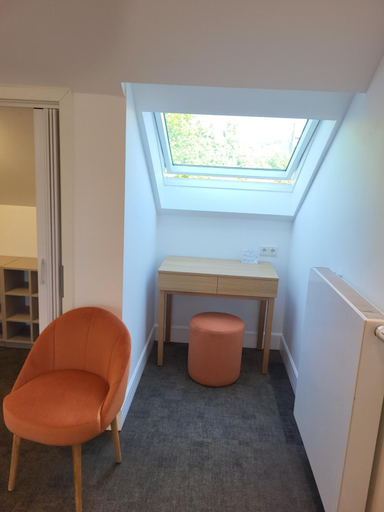 Others 4, Guesthaus 2, Esch-sur-Alzette