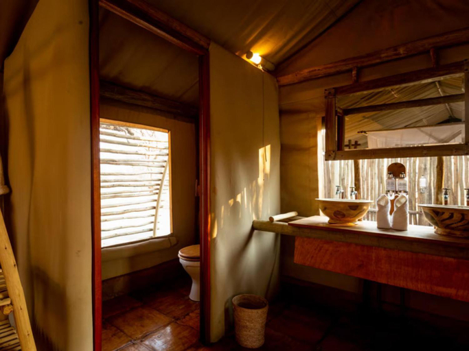 Bathroom, Evolve Back Kalahari, Ngamiland East
