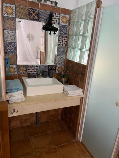 Bathroom, Suite Alhucema, Cádiz