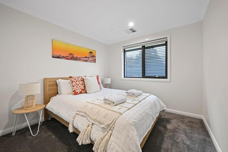 Bligh St Bliss - Ideal for Families, Mountain Views, Orange