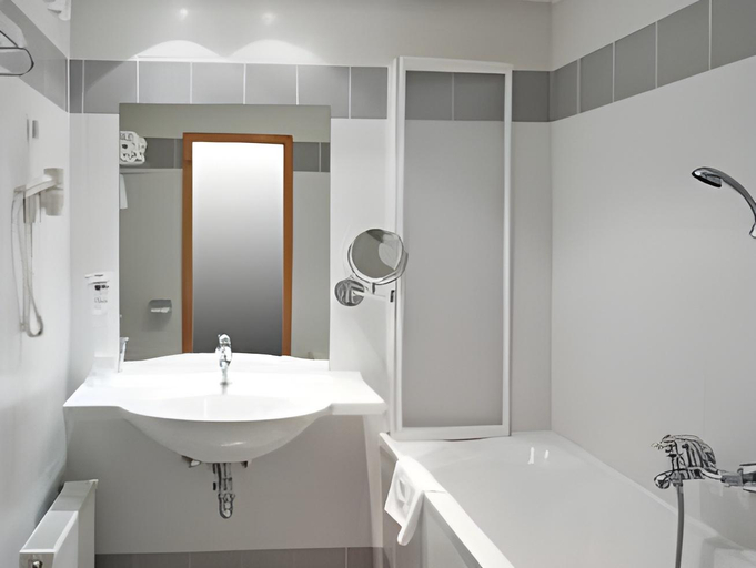 Bathroom 5, Ramada Resort by Wyndham Kranjska Gora, Kranjska Gora