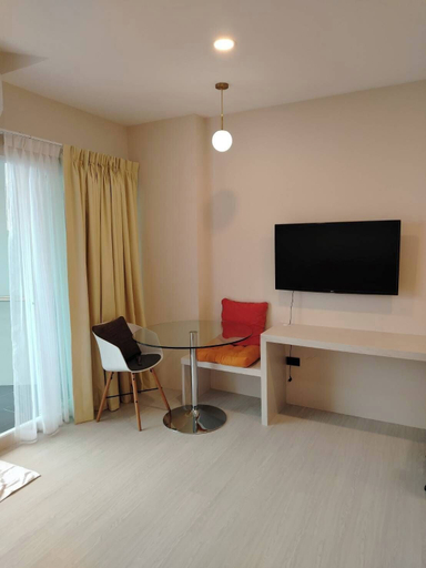 Others 3, Studio View Talay, Pattaya