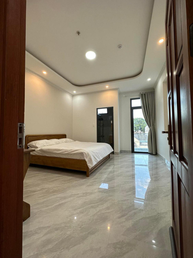 Others 2, Les Amis Hotel Đà Lạt, Đà Lạt