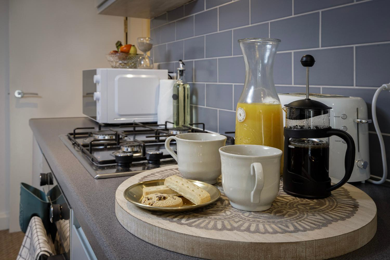 Others 2, Blackpool Central Springfield Apartments Spacious Comfort, Blackpool