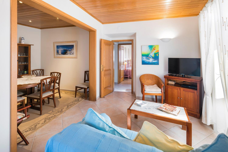 Others 3, Private 2 Bed Apartment in Albufeira Old Town, Albufeira