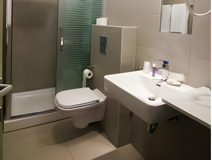 Bathroom 4, Garden Hotel, Zagreb