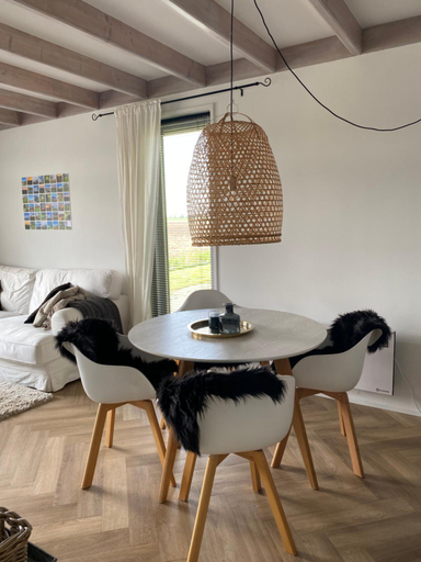 Others 2, Guesthouse The White House - gehele huisje, Cromstrijen