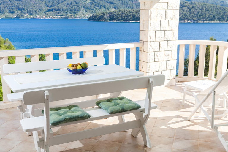 Others 3, Villa Matic, Vela Luka