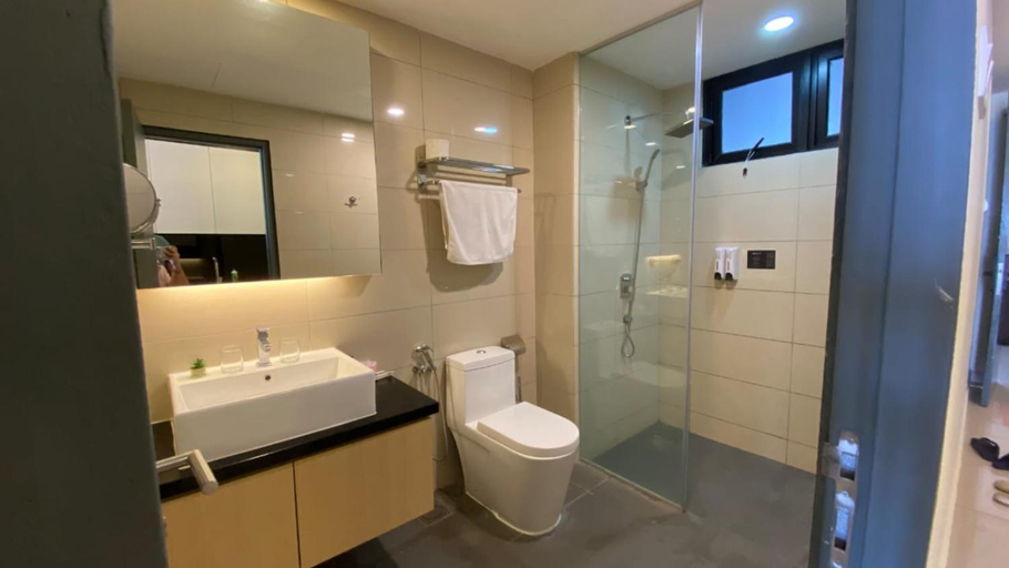 Bathroom 3, Hilltop Cloud View Genting Luxury Suite, Genting Highlands