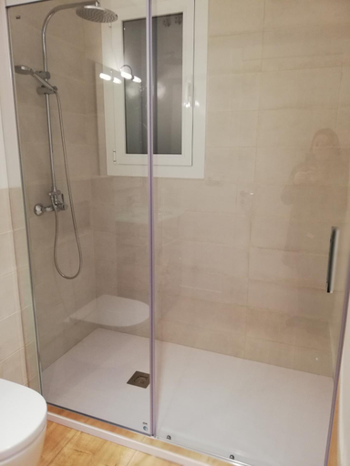 Bathroom 2, Gaudi Street Apartments, Barcelona